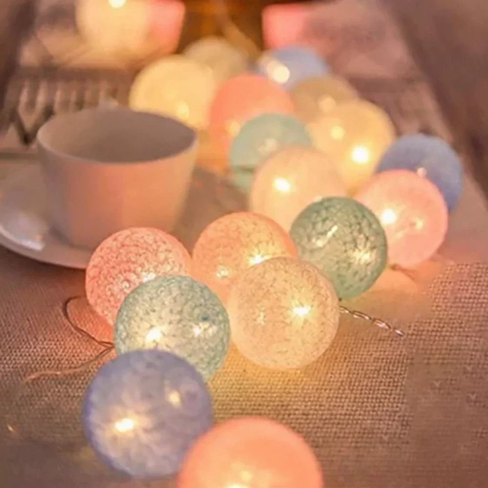 Guirlanda de Luzes de Bolas de Algodão